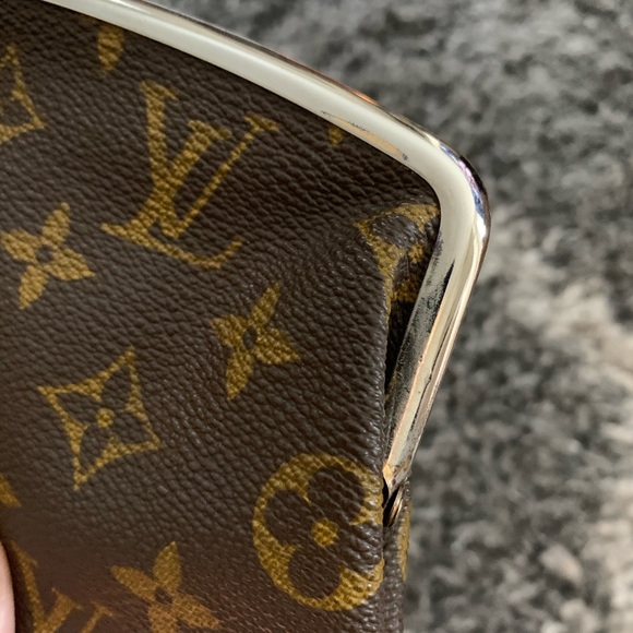 Kisslock Pouch - Picture 5 of 8